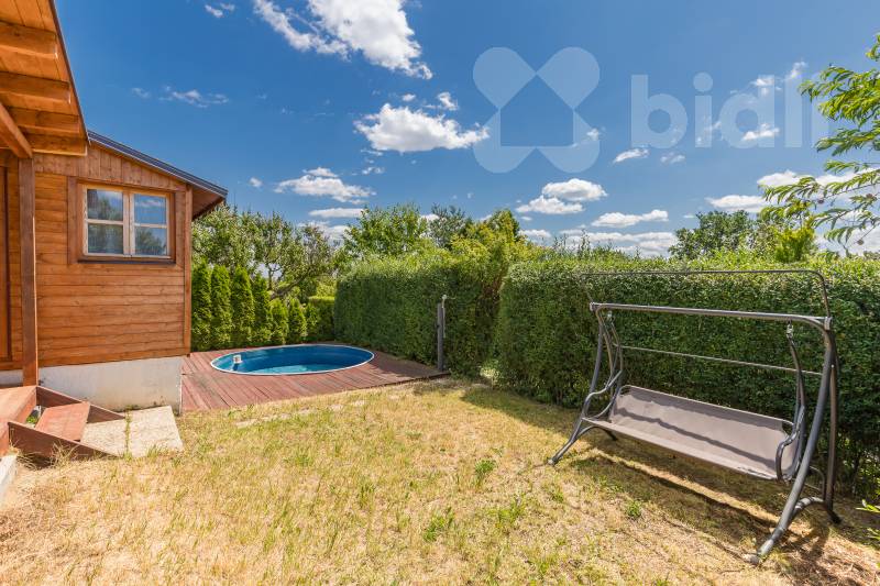 Chata na pronajatém pozemku, Praha 6 - Břevnov