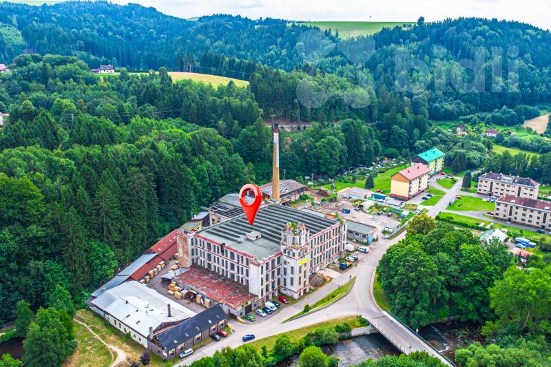 Průmyslový areál Velké Hamry - 11 000 m2 užitné plochy