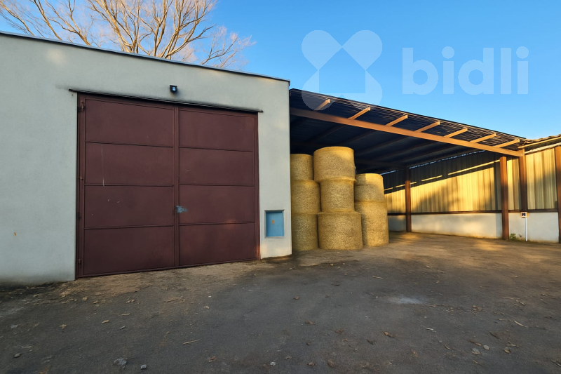 Garáž Haklovy Dvory