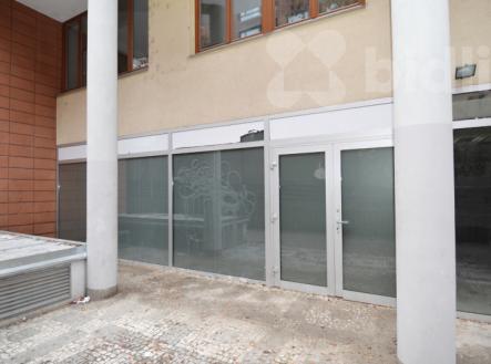 Pronájem obchodní prostor, 92 m²