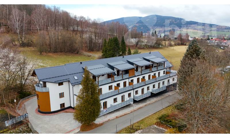 Nabídka prodeje apartmánového bytu 2+kk s balkonem. Vrbno pod Pradědem.