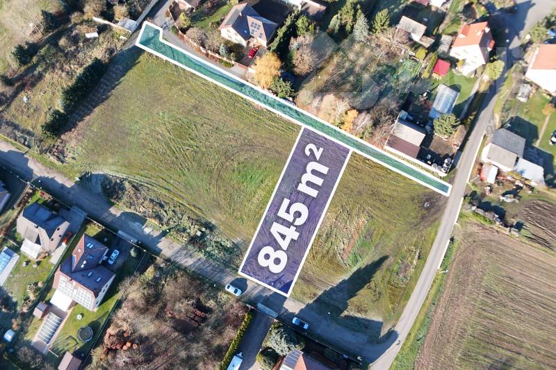 Prodej stavebního pozemku 845 m&#178; Malý Újezd