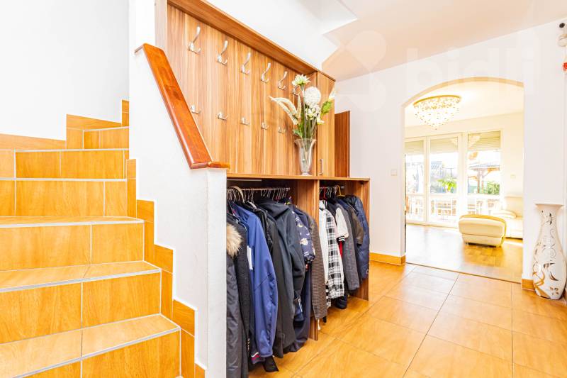 Rodinný dům 5+KK, Nupaky