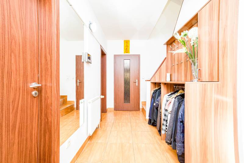 Rodinný dům 5+KK, Nupaky