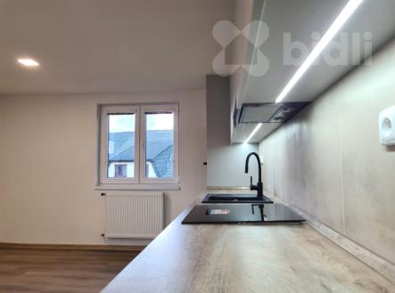 Pronájem bytu, 2+1, 75 m²