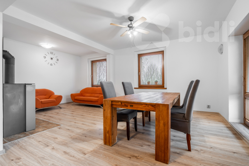 Pronájem RD se zahradou, Stará Střelná, Košťany