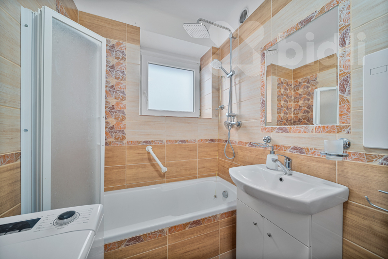 Prodej bytu 2+1 Kollárova Dvůr Králové n L