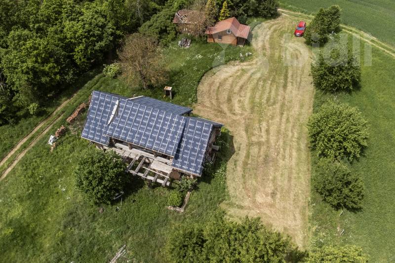 Prodej Unikátní Nedokončené Dřevostavby (Srubu), pozemek 11 572 m&#178;, Kříženec, Šebířov, Tábor