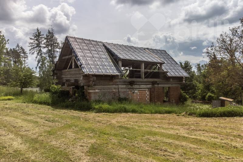 Prodej Unikátní Nedokončené Dřevostavby (Srubu), pozemek 11 572 m², Kříženec, Šebířov, Tábor