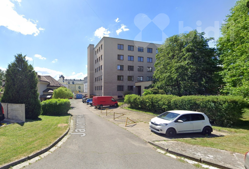 Uzamykatelná parkovací místa k pronájmu-Rychnova nad Kněžnou