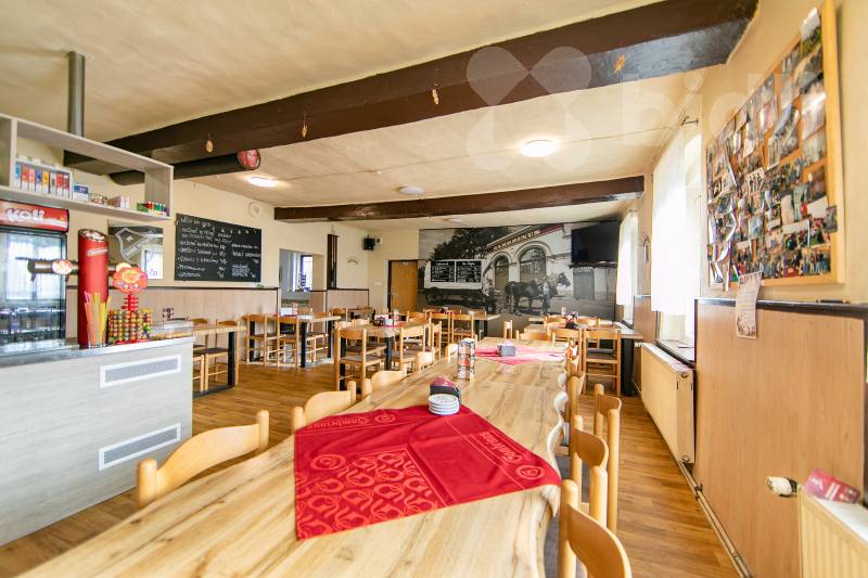 Prodej rodinného domu s velkým pozemkem