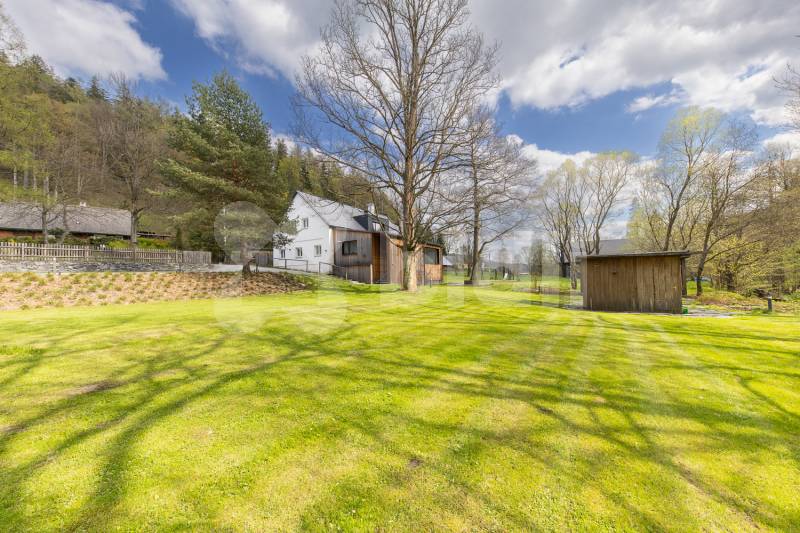 Prodej zrekonstruovaného penzionu 381 m2 a pozemků 3 106 m2, Malá Morávka, pohoří Jeseníky