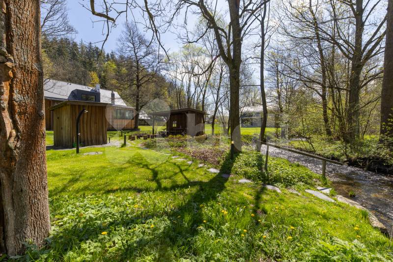 Prodej zrekonstruovaného penzionu 381 m2 a pozemků 3 106 m2, Malá Morávka, pohoří Jeseníky