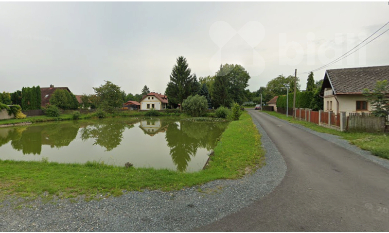 Prodej pozemku pro bydlení a investici v obci Dobrovítov