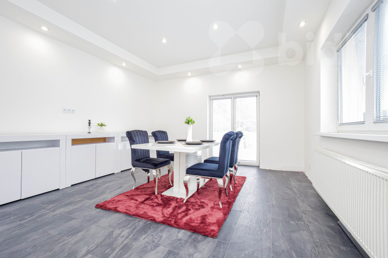 Prodej RD 7+1, 246 m2, pozemek cca 1600 m2, cihla, Prysk, Vesnička - okr. Česká Lípa