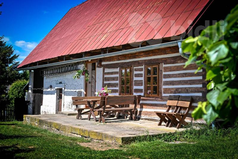 Roubenka Dolní Nemojov - chalupa s kouzlem i výnosem