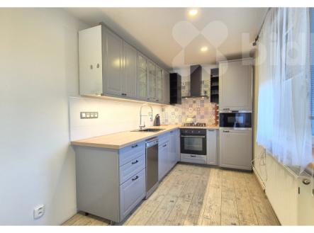 Prodej bytu, 3+kk, 86 m²