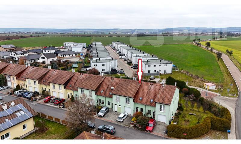 Prodej řadového domu 4+kk s garáží a zahradou - Vejprnice u Plzně