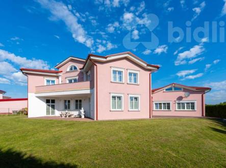 Prodej domu/vily, 742 m²