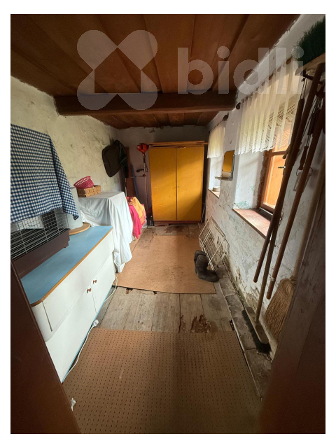 Prodej chalupy s velkým pozemkem a vlastním lesem