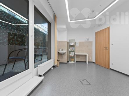 Pronájem obchodní prostory, 18 m² obrázek