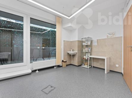 Pronájem obchodní prostory, 18 m²