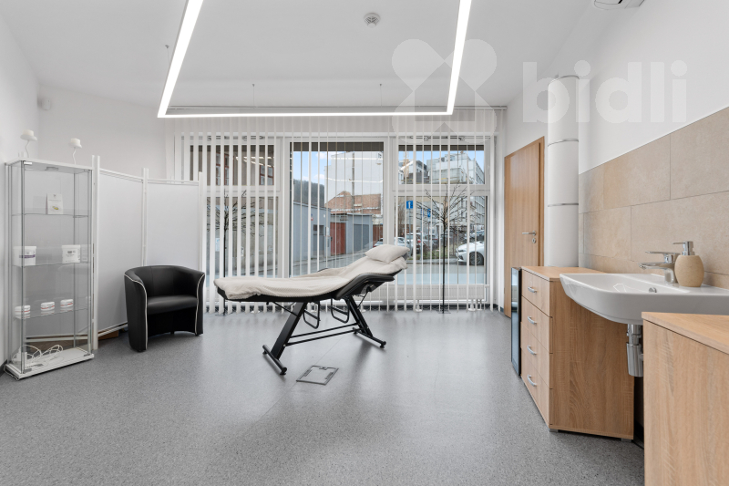 Pronájem kanceláře / ordinace 24 m²