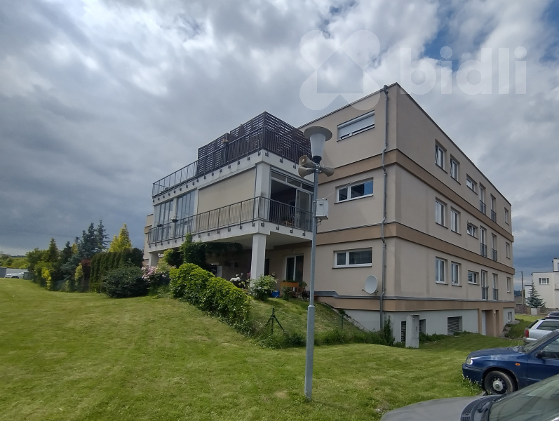 Pronájem bytu 1+kk 40 m2 včetně garážového stání - Rokycany