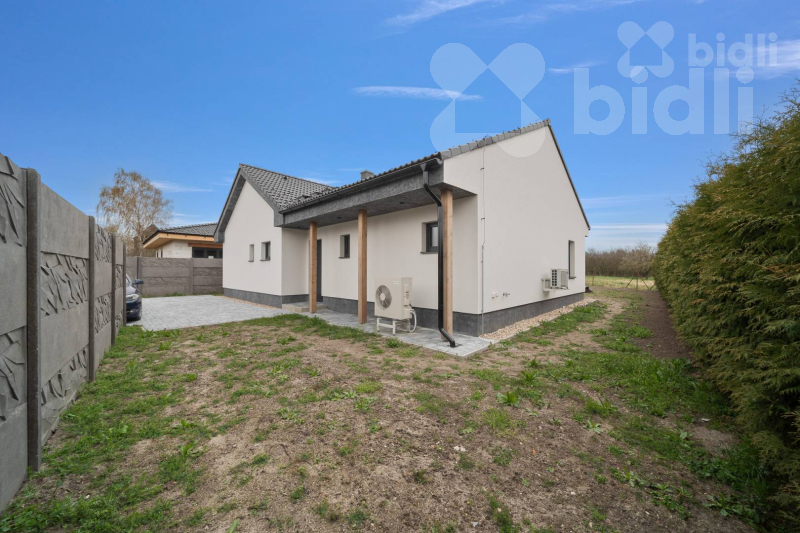 Prodej novostavby 4+kk (162 m2) s pozemkem (1098 m2) v Újezdu u Přelouče