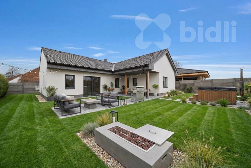 Prodej novostavby 4+kk (162 m2) s pozemkem (1098 m2) v Újezdu u Přelouče