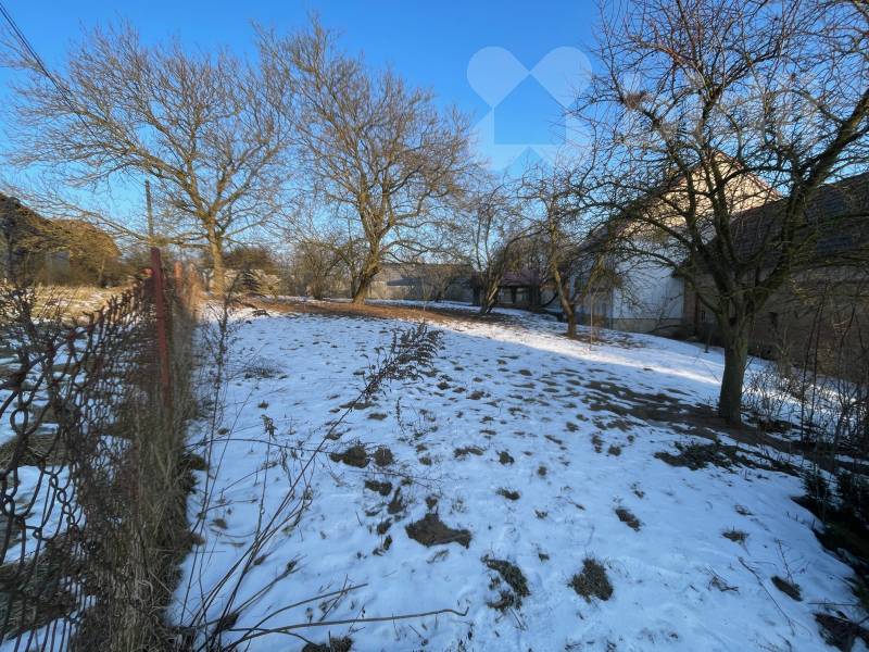 Prodej pozemku 1383m2 pro bydlení - Zaloňov