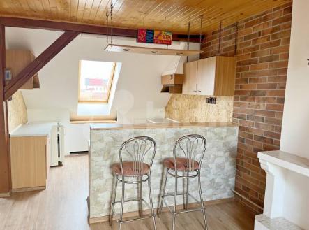 Pronájem bytu, 1+kk, 44 m²