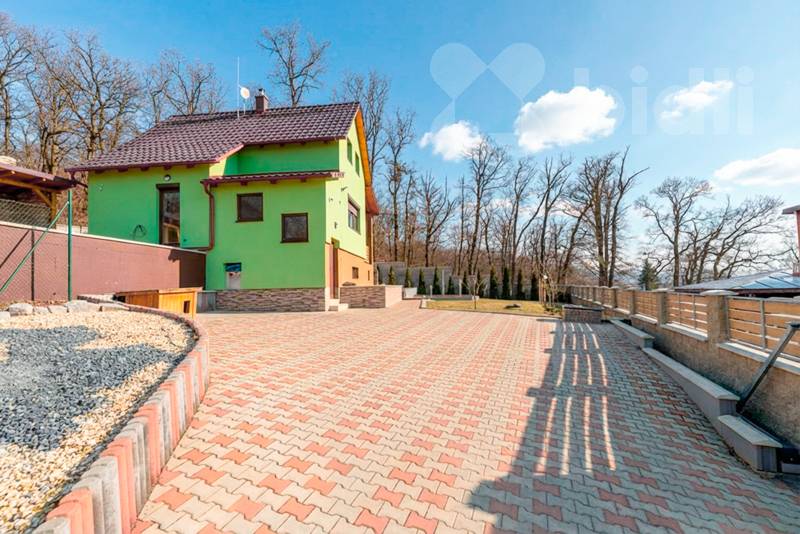 Pronájem domu 4kk, 85 m2, pozemek 816 m2, Komořany