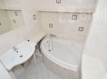 Byt 3+1/L, 77 m2, panel, DV, Praha Chodov