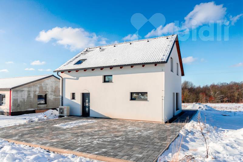 Prodej novostavby 5kk se zahradou, Újezdeček