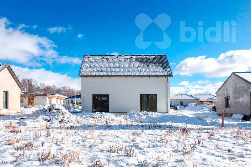 Prodej novostavby 5kk se zahradou, Újezdeček