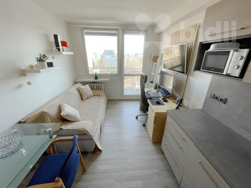 Byt 2+kk/L, 47 m2, panel, OV, Praha Řepy