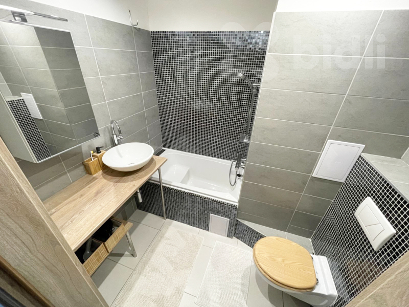 Byt 2+kk/L, 47 m2, panel, OV, Praha Řepy