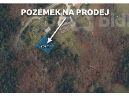 Prodej pozemku, trvalý travní porost, 757 m²