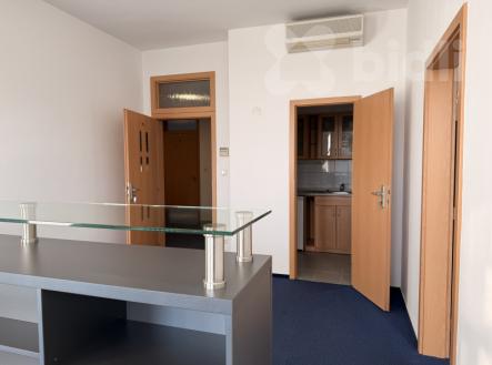 Pronájem kanceláře, 53 m²