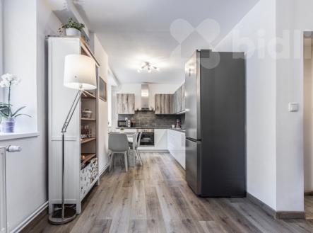 Pronájem bytu, 3+kk, 76 m²