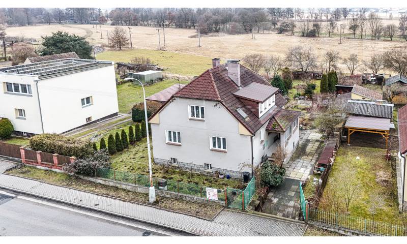 Exkluzivní prodej rodinný dům 5+2, pozemek 1063 m2, Švihov