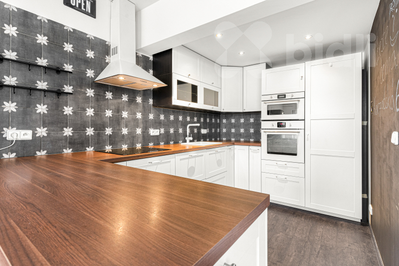 Prodej bytu 2kk s galerií/B, 82 m2 / 3 m2, ul. Karpatská, Praha 10