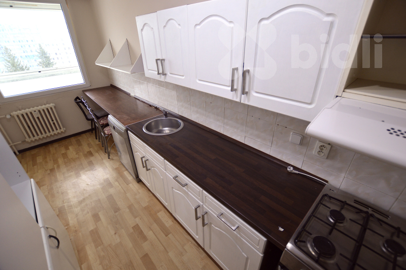 Pronájem 4+1, 80 m2, lodžie, Lešenská, Praha 8