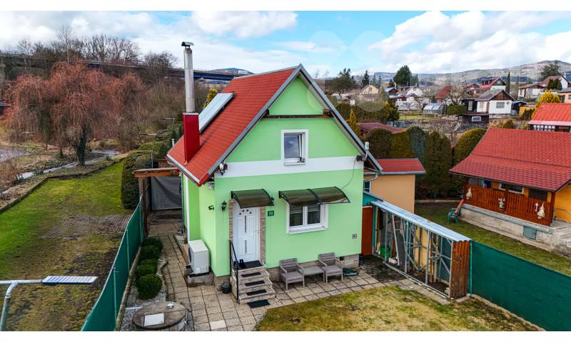 Celoročně obyvatelná chata Ostrov 3+kk