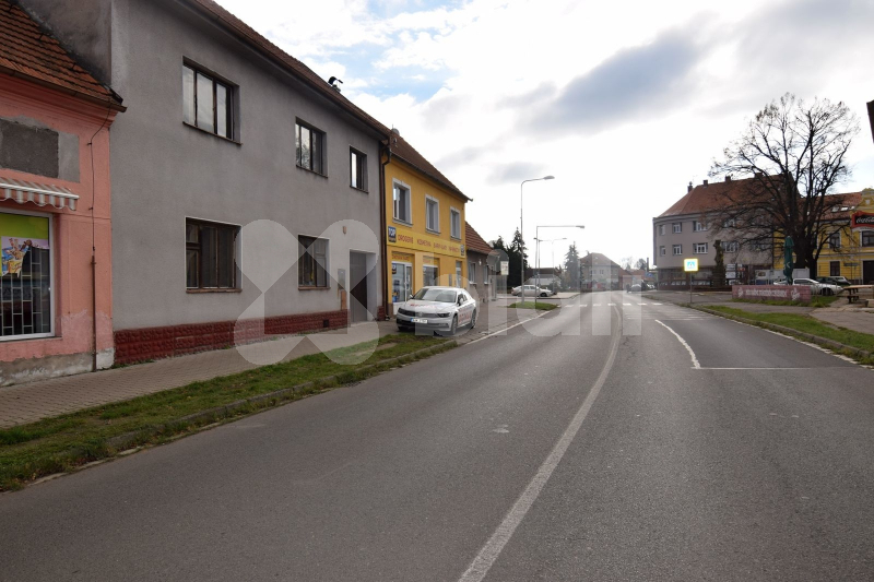 Prodej bývalého řeznictví a uzenářství 376 m2 s navazující stodolou 126 m2 v Sadské