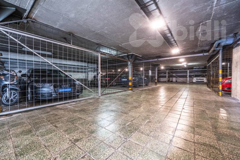 Prodej garáže 17 m2, Praha 10 - Strašnice