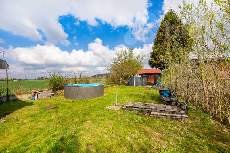 Prodej zahrady 306 m² s chatkou - Plzeň, klidná a soukromá lokalita