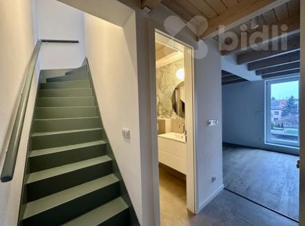 Pronájem bytu, 2+kk, 37 m²
