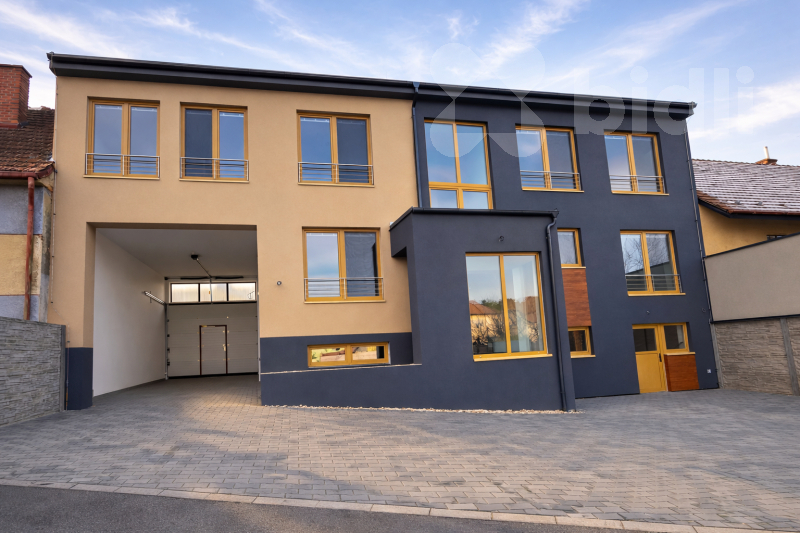 Podnájem Byt 3+KK v rodinném  domě